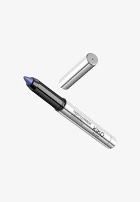 KIKO Freestyle Rainbow ögonskuggsstift har ett spetsigt, metalliskt silverrör med en svart botten och en livligt skimrande lila spets.