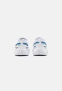 Puma VARION II UNISEX - Kézilabdacipő - white/blue horizon