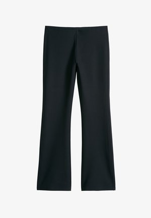 Schwarze gerade geschnittene Hose mit glattem Finish und minimalistischem Design, flach auf weißem Hintergrund dargestellt.