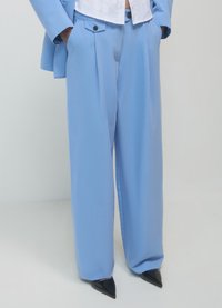 Calliope CON TASCHINO - Stoffhose - celeste scuro melange