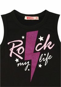 Črna brezrokavnika s rožnatim in belim napisom "Rock my life" ter velikim purpurastim bleščečim strelom, obdanem z belimi zvezdami.