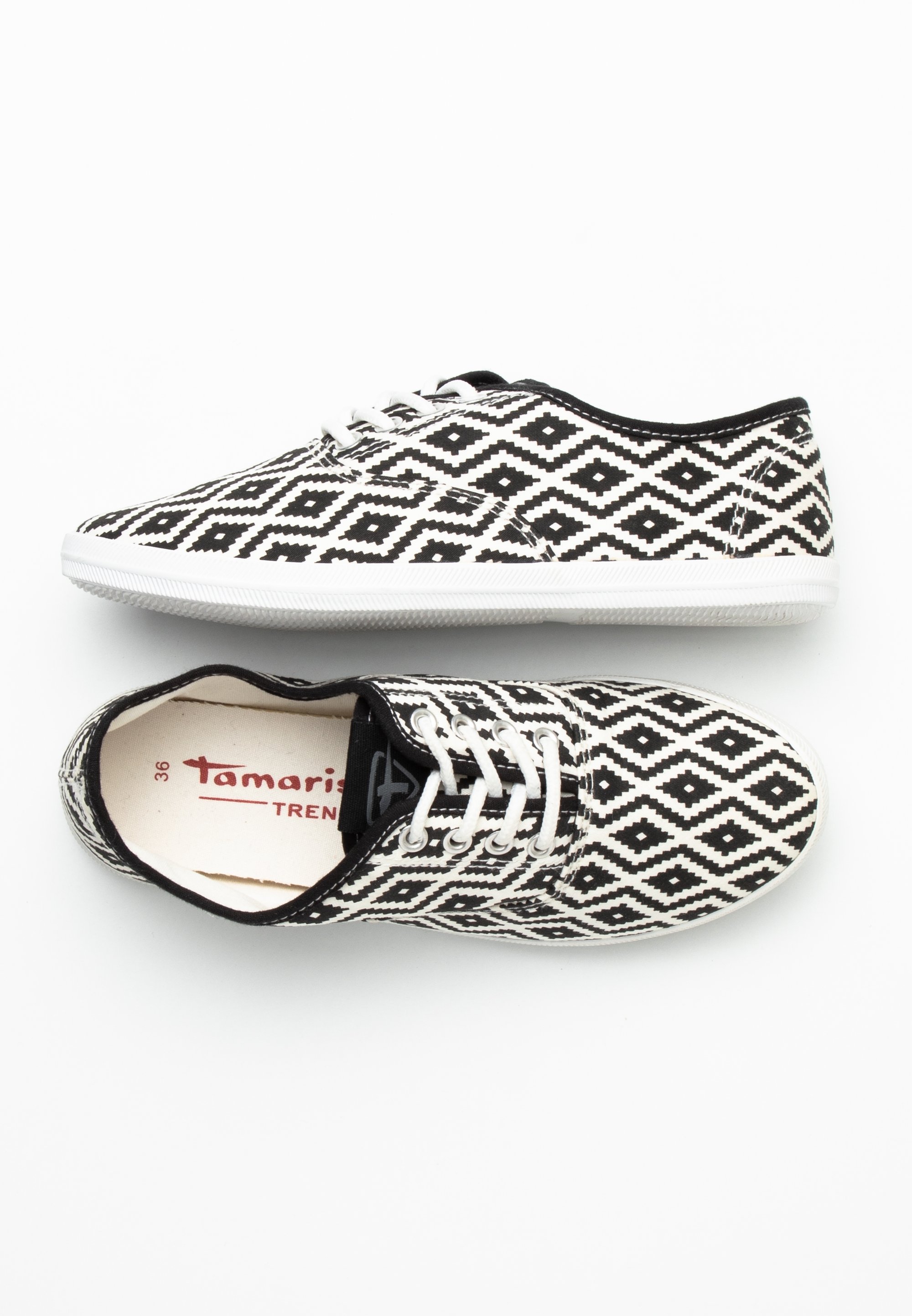 Tamaris Trainers black (Pre-owned)