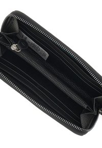 Portafoglio nero con zip in pelle, dotato di molteplici scomparti per carte, due compartimenti con zip e un design interno elegante. Dettagli texturizzati visibili.