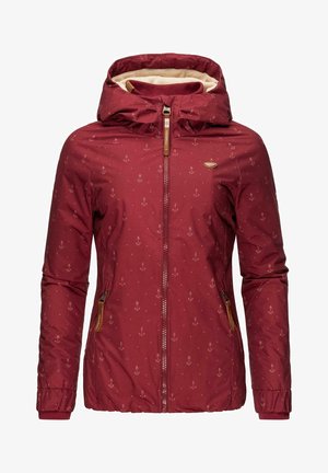 Burgundská bunda s kapucí, vzorem kotvy, předním zipem a bočními kapsami. Disponuje měkkou vnitřní podšívkou a elastickými manžetami.