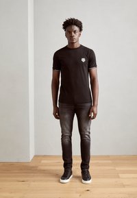 Antony Morato WITH RUBBER INJECTION  PRINT DOUBLE LAYER - Camiseta estampada - black