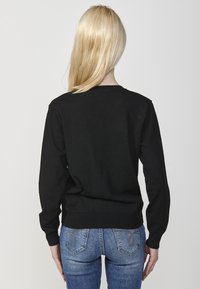Koroshi Pulover - black