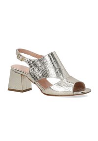 Metallic offene Slingback-High Heels aus strukturiertem Leder, mit einem klobigen Blockabsatz und goldenen Akzenten.