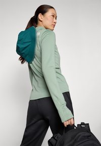The North Face WINTER WARM PRO 1/4 ZIP - Top dugih rukava - slate moss