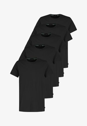 Schwarze Baumwoll-T-Shirts mit kurzen Ärmeln, Rundhalsausschnitt und grünen Akzenten am Kragen. Sechs identische T-Shirts sind in einer Reihe gestapelt.