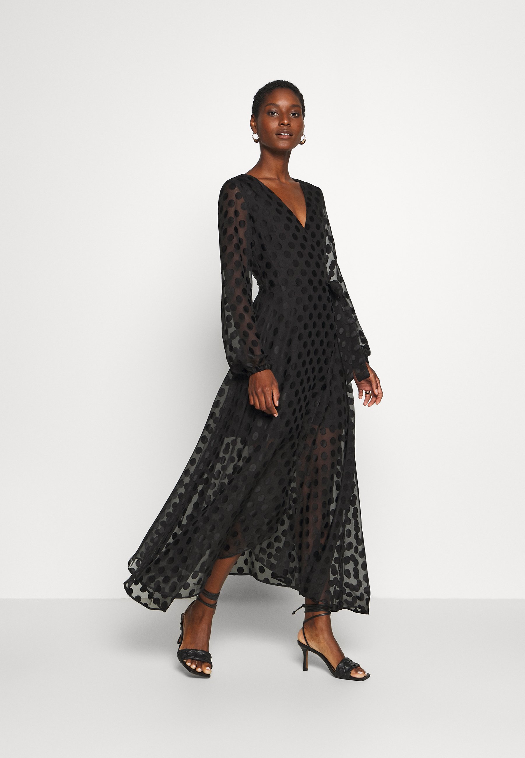 Guess Bertha Maxikleid Jet Black Schwarz Zalando De 
