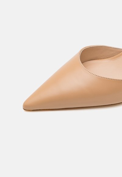 Stuart Weitzman STUART  - Visoke pete - adobe