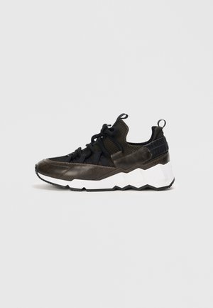TREK COM - Trainers - used black