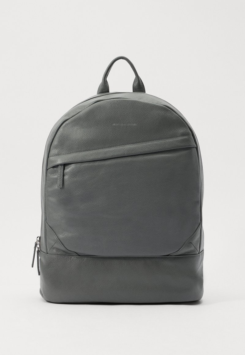 WANT Les Essentiels - KASTRUP BACKPACK UNISEX - Turistinė kuprinė - gray, Padidinti