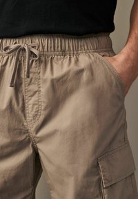 Next REGULAR FIT - Shorts - brown
