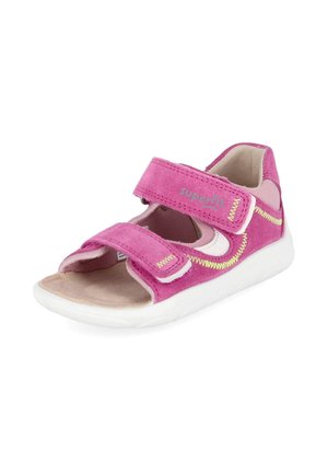 Rosa Kindersandale mit zwei verstellbaren Klettverschlüssen und weißer Sohle, mit gelber Naht und offenem Zehendesign.