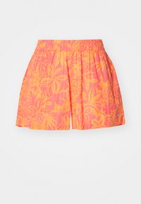 Shorts en imprimé floral rose et orange avec une taille élastique et un design plissé. Fabriqués en tissu léger, avec un petit accent sur le côté.