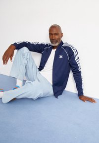 adidas Originals Pilotska jakna - night indigo