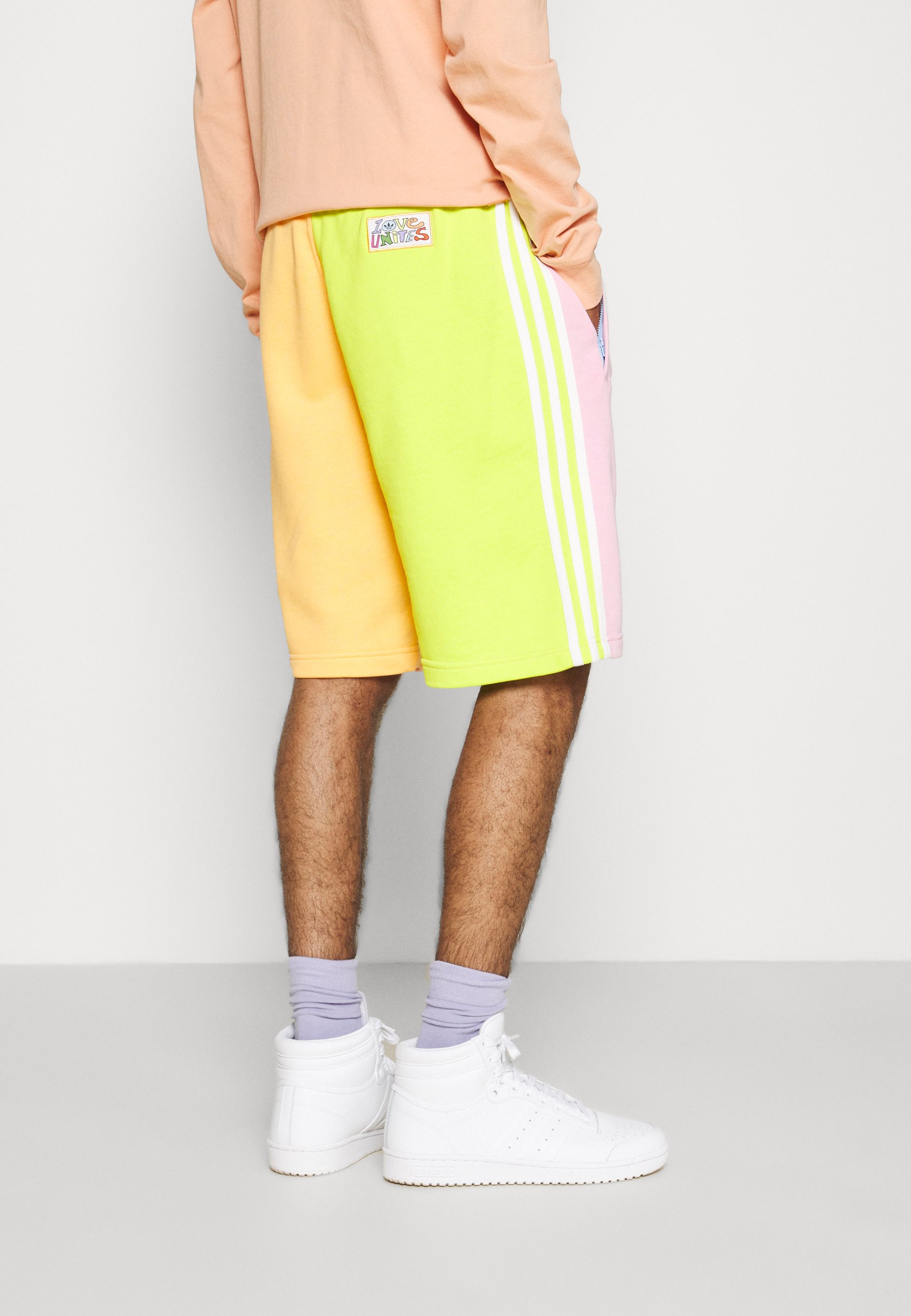 claquette adidas love unites