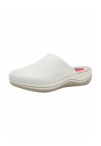 Chaussure blanche à enfiler avec un dessus en tissu texturé, avant côtelé et semelle rembourrée. Présente une forme lisse et arrondie et un design minimaliste.