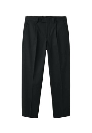 Czarne klasyczne spodnie z suwakiem i zapięciem na guzik, bocznymi kieszeniami, szlufkami na pasek oraz przodowymi plisami.