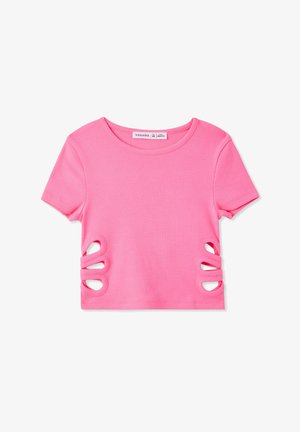 Różowy prążkowany crop top z krótkimi rękawami i wycięciami po bokach. Materiał ma gładką teksturę i klasyczny okrągły dekolt.