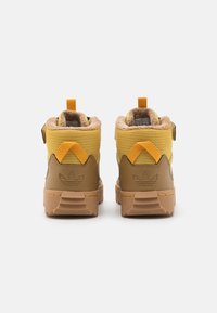 adidas Originals SUPERSTAR  UNISEX - Botas de inverno - oat/charcoal/core black