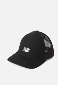 Cappellino da baseball nero con visiera curva, pannelli posteriori in rete e logo "NB" ricamato in bianco sul pannello frontale.