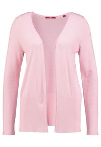 Cardigan rose pâle à ouverture devant, manches longues, texture côtelée aux ourlets et poignets, et tissu du corps lisse. Design simple, sans ornement.