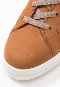 Tamaris Sneaker high - walnut