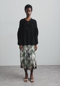 MUNTHE OBSERVATION - Bluse - black