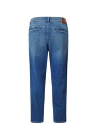 Medium blue denim-housut suoralinjaisella leikkauksella, viisi taskua ja ruskea nahkainen vyötäröpläkki. Varustettu normaalilla helman viimeistelyllä.