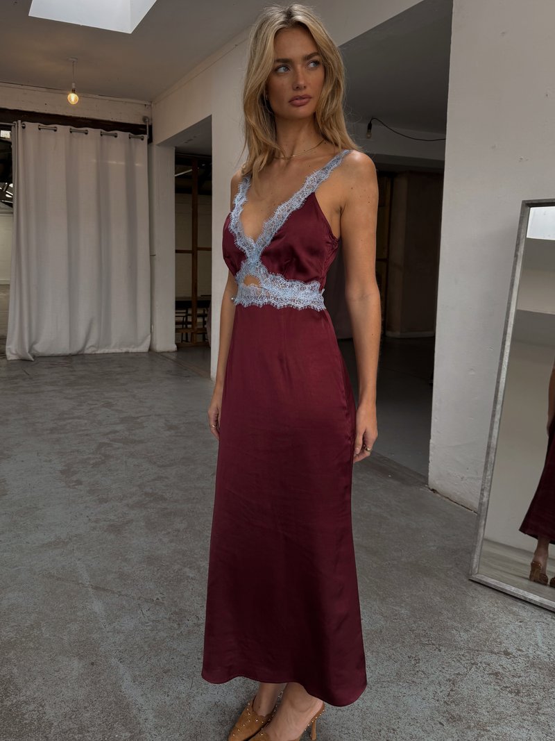 princess polly baby blue dress Women's Outfit: Burgundy Lace Evening Dress, Gold Beaded Clutch, Clear  Earrings main image 1