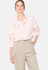 LolaLiza Bluza z gumbi - offwhite