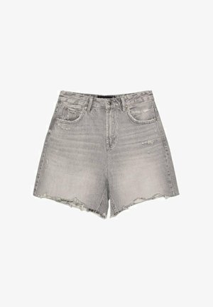 Shorts en denim gris avec une taille haute, un ourlet effiloché, un léger effet usé et un design classique à cinq poches.