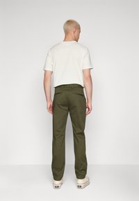 Replay - DAMIAN PANTS - Chino - military Immagine in miniatura 1