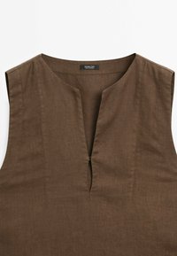 Thumbnail Image 10
