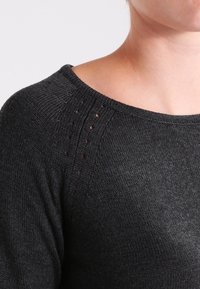 Anna Field Neule - mottled anthracite