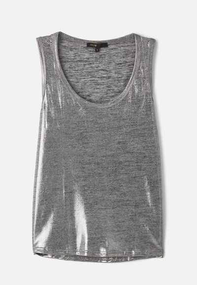 Pilkas be rankovių marškinėlis su apvaliu iškirpimu, pagamintas iš šiek tiek blizgaus audinio, turintis lygų paviršių ir standartinį tinkamumą.