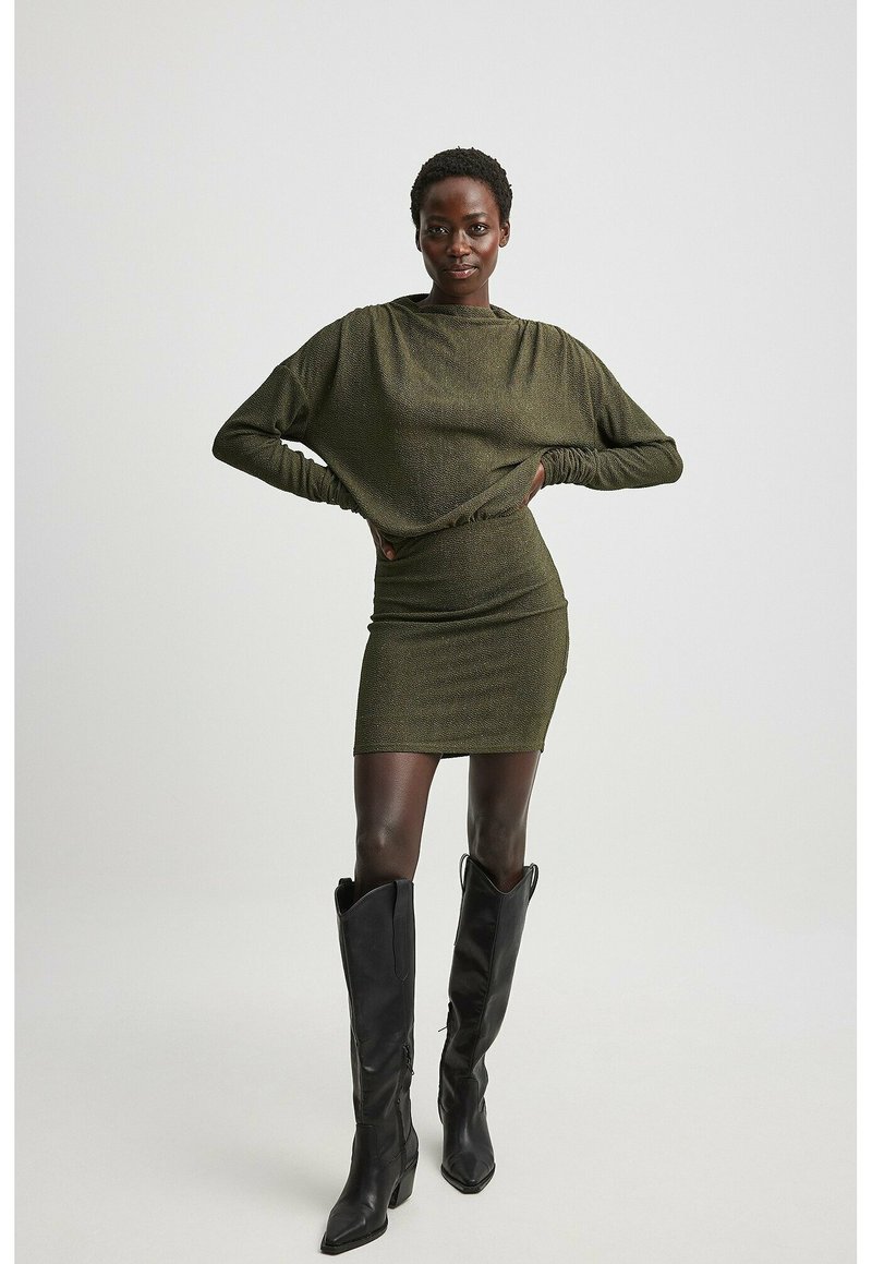 NA-KD Cocktailjurk kaki NA-KD Cocktailjurk kaki