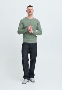 Blend HILL CREW NECK NOOS - Jersey de punto - laurel wreath