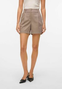 Vero Moda VMNILA  NOOS - Shorts - moon rock
