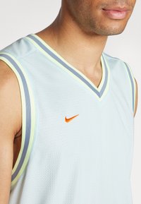 Nike Performance DNA - Top - glacier blue/bright mandarin