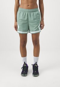 Jordan Pantaloncini sportivi - jade smoke/barely green