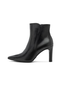 Botín de cuero negro con puntera puntiaguda y un tacón de 10 cm. Textura suave, diseño elegante y cierre de cremallera lateral.