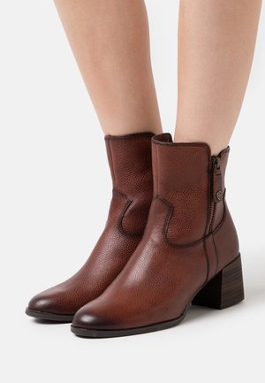 Tamaris, Bottines - cognac