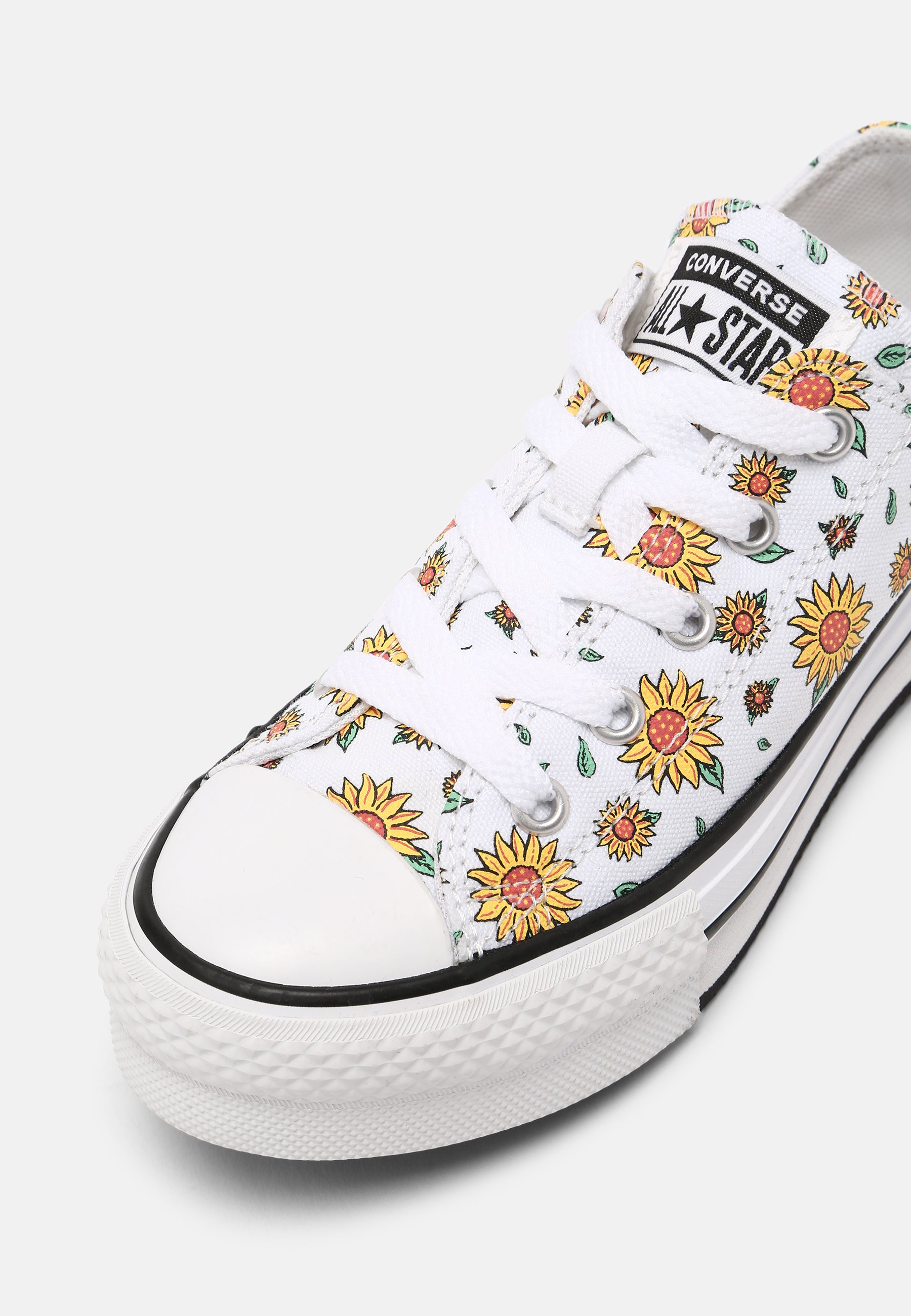 pineapple converse
