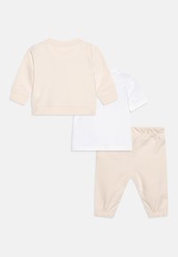 Calvin Klein Jeans MONOGRAM STARTER GIFTPACK UNISEX SET - Hlače - whitecap gray
