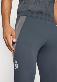 adidas Performance REAL MADRID EU TRAINING PANT - Vereinsmannschaften - dark grey/charcoal/putty mauve