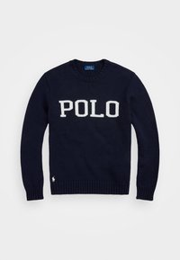 Mörkblå stickad tröja med en stor vit "POLO" bokstavslogo på framsidan. Ribbad muddar och nederkant med en liten broderad logo längst ner.