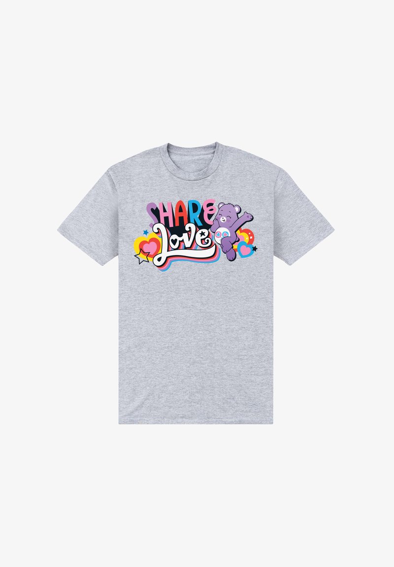 Camiseta de algodón gris con texto colorido que dice "Comparte Amor" junto a un oso de dibujos animados y gráficos de corazones en diversos colores.